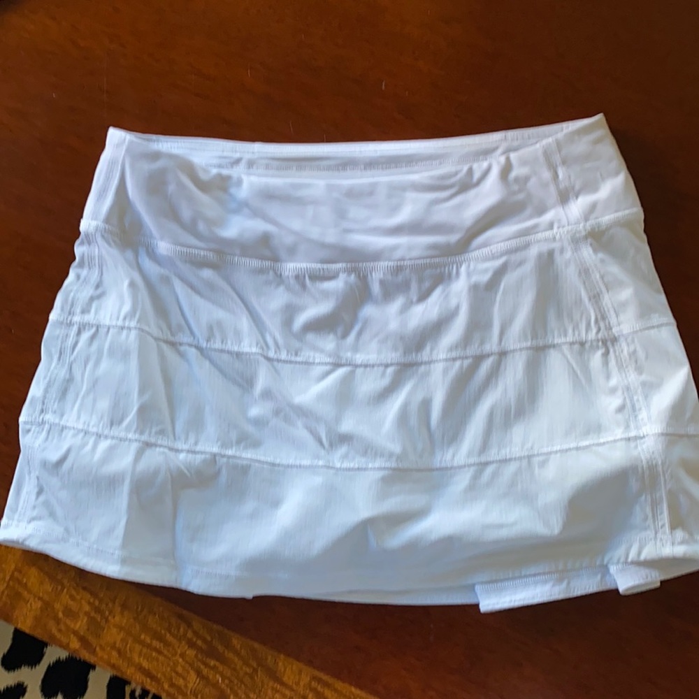 lululemon pace rival skirt in white size 6